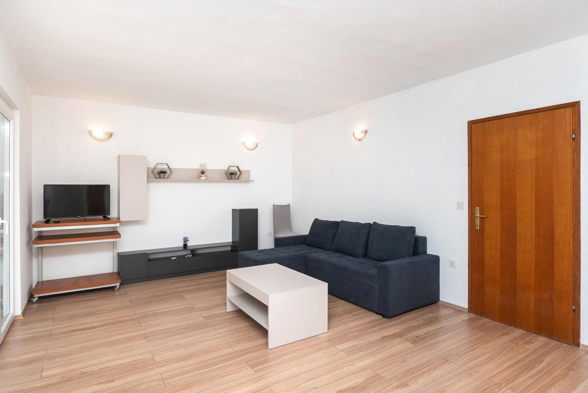 Apartment Ljuba Primosten Exterior photo