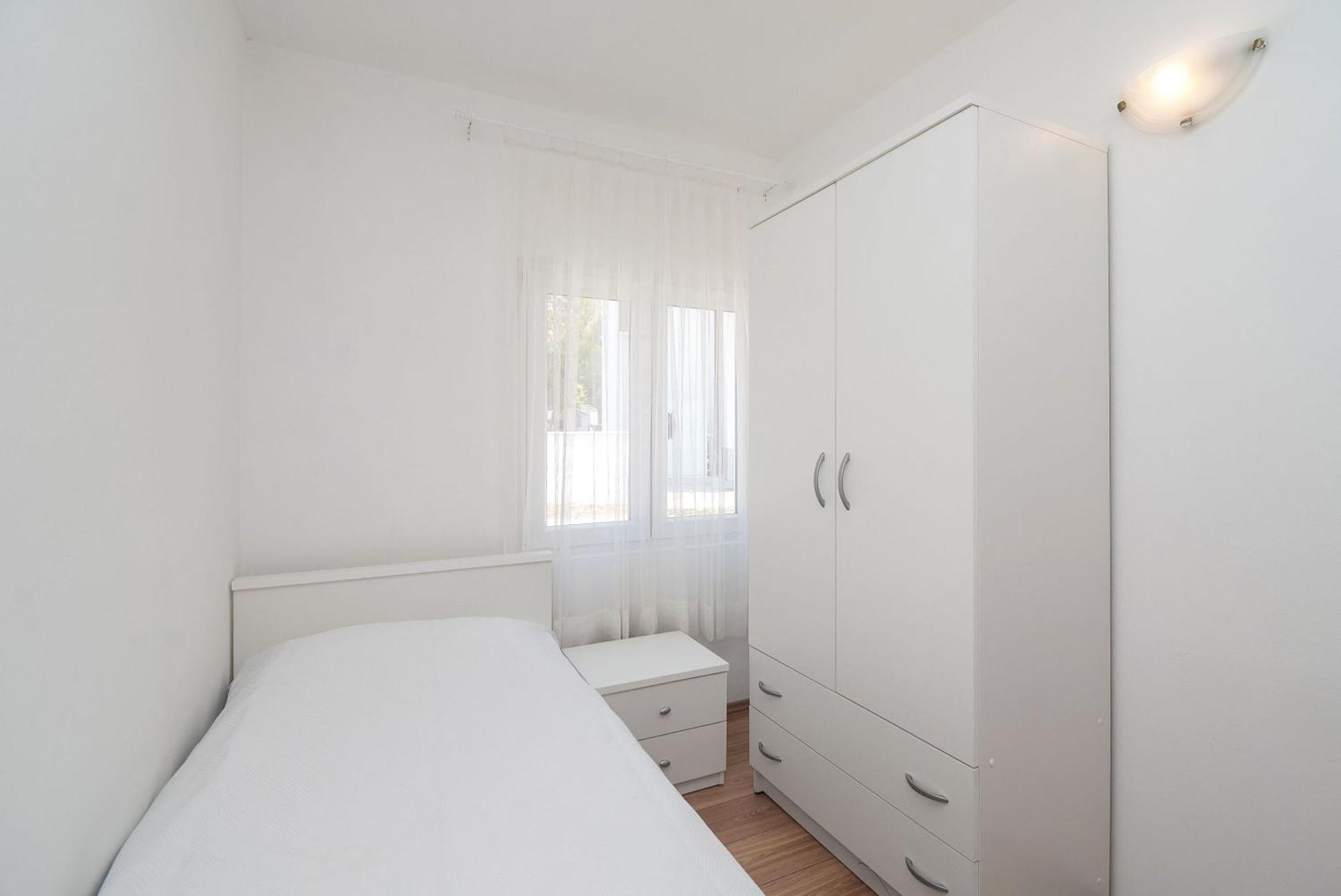 Apartment Ljuba Primosten Exterior photo